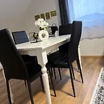 Elinda Apartment, Flussspaziergaenge & Ruhige Lage - Naehe Infineon